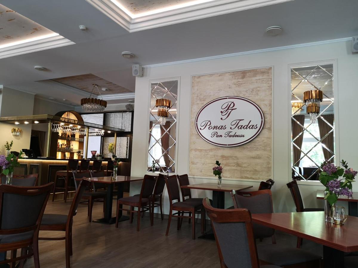 Pan Tadeusz Hotel Вилнюс Екстериор снимка
