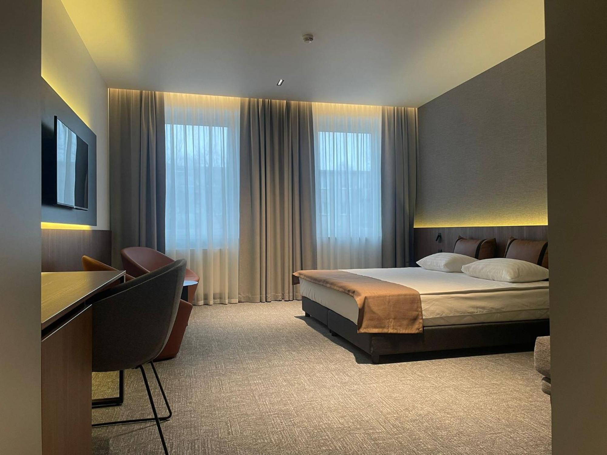 Pan Tadeusz Hotel Вилнюс Екстериор снимка