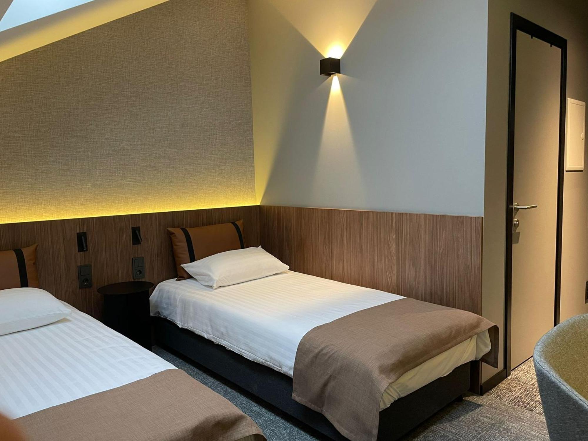 Pan Tadeusz Hotel Вилнюс Екстериор снимка