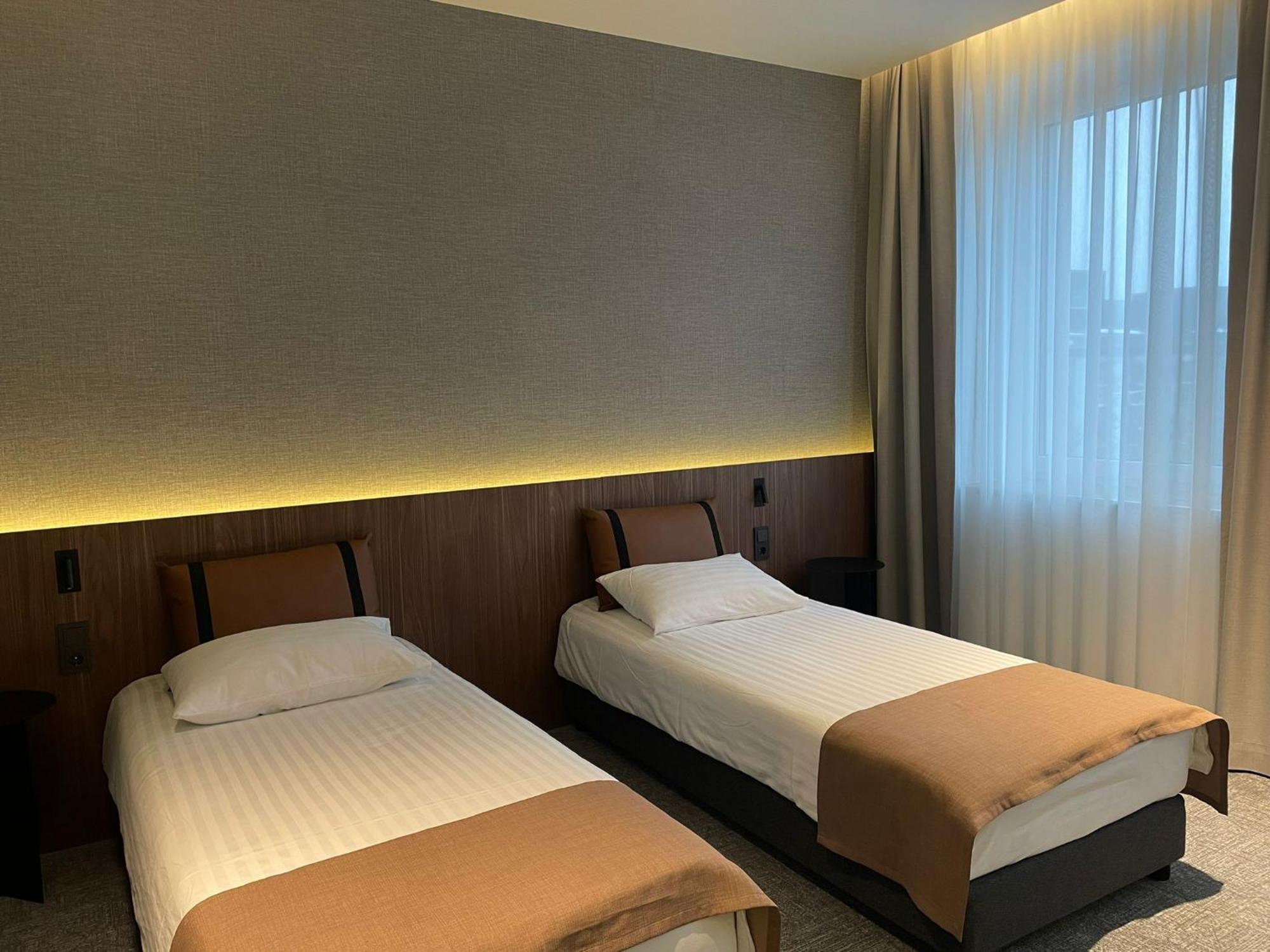 Pan Tadeusz Hotel Вилнюс Екстериор снимка