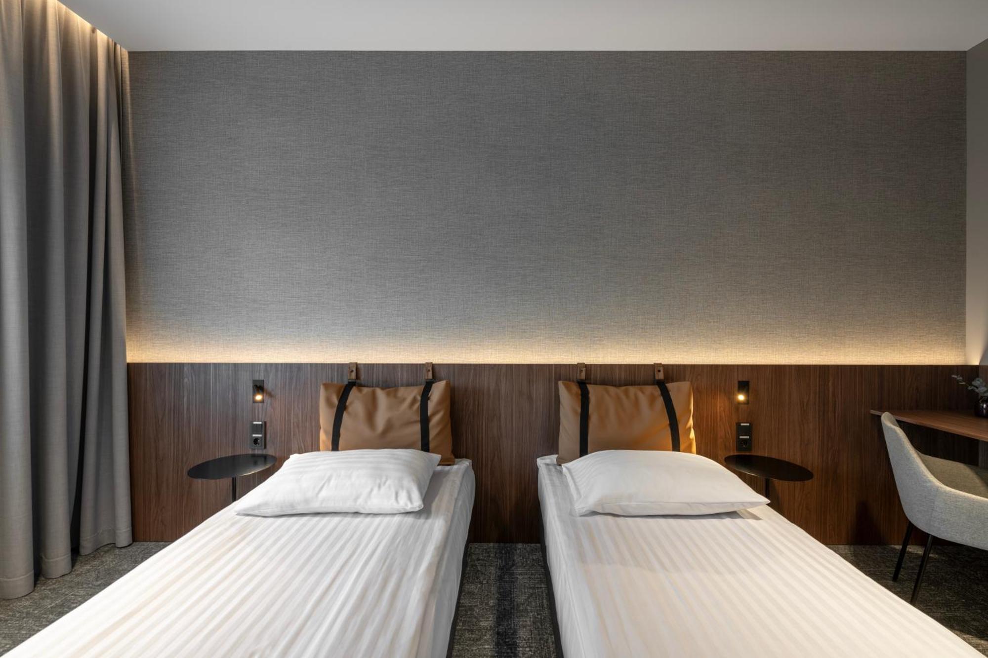 Pan Tadeusz Hotel Вилнюс Екстериор снимка