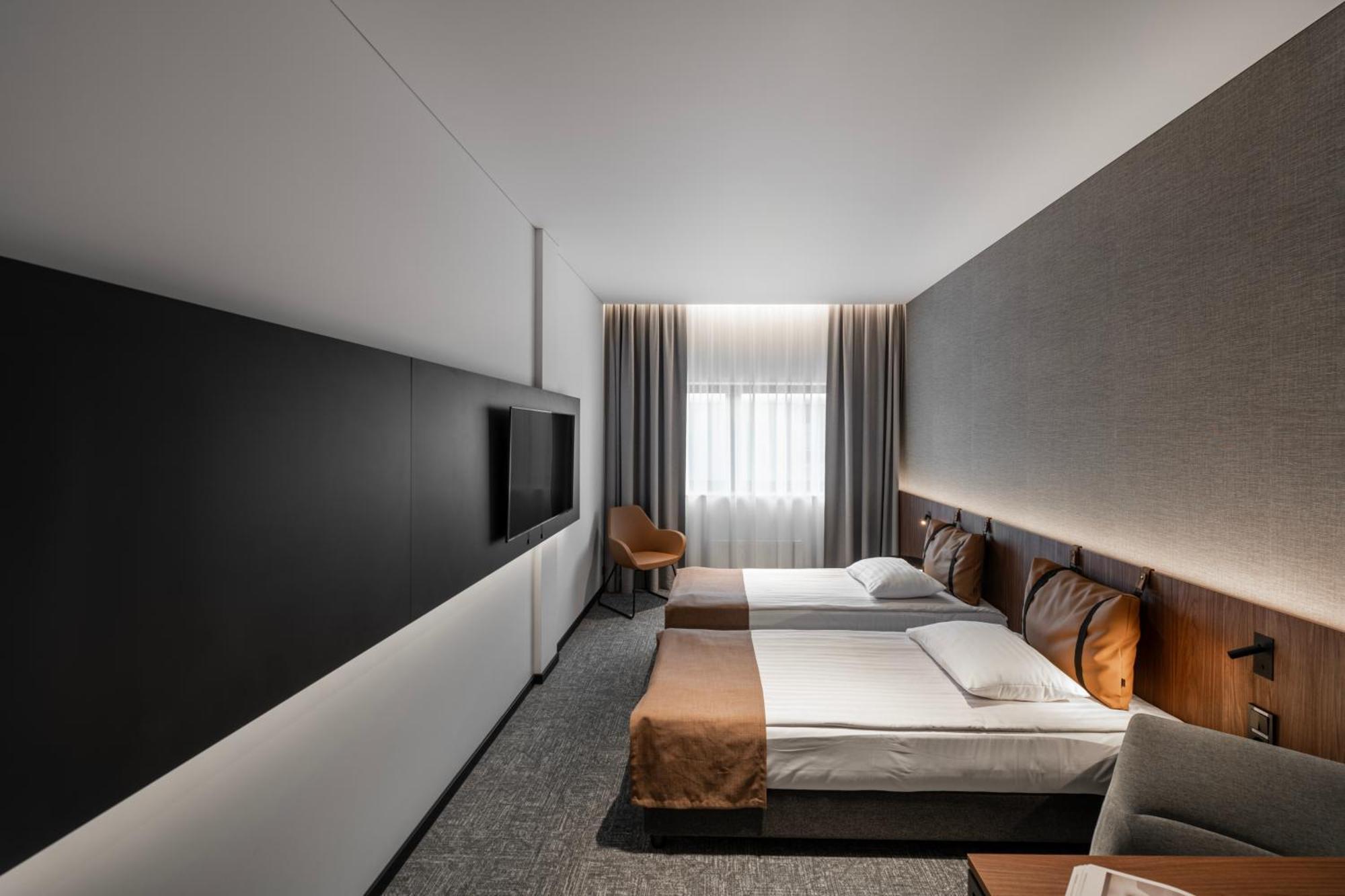 Pan Tadeusz Hotel Вилнюс Екстериор снимка