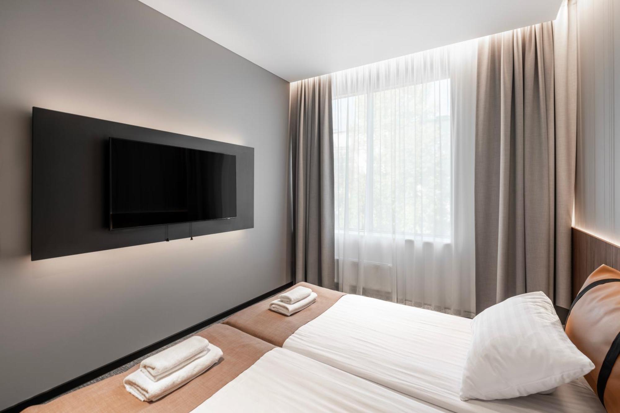 Pan Tadeusz Hotel Вилнюс Екстериор снимка