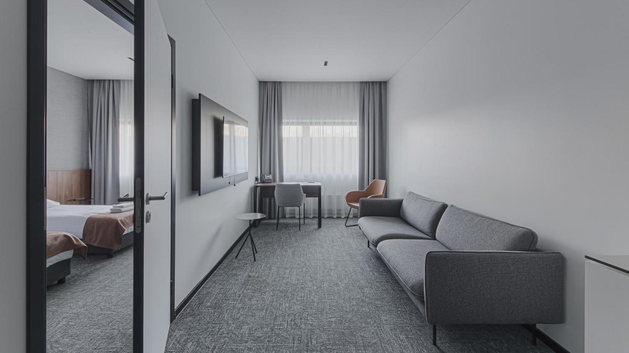 Pan Tadeusz Hotel Вилнюс Екстериор снимка