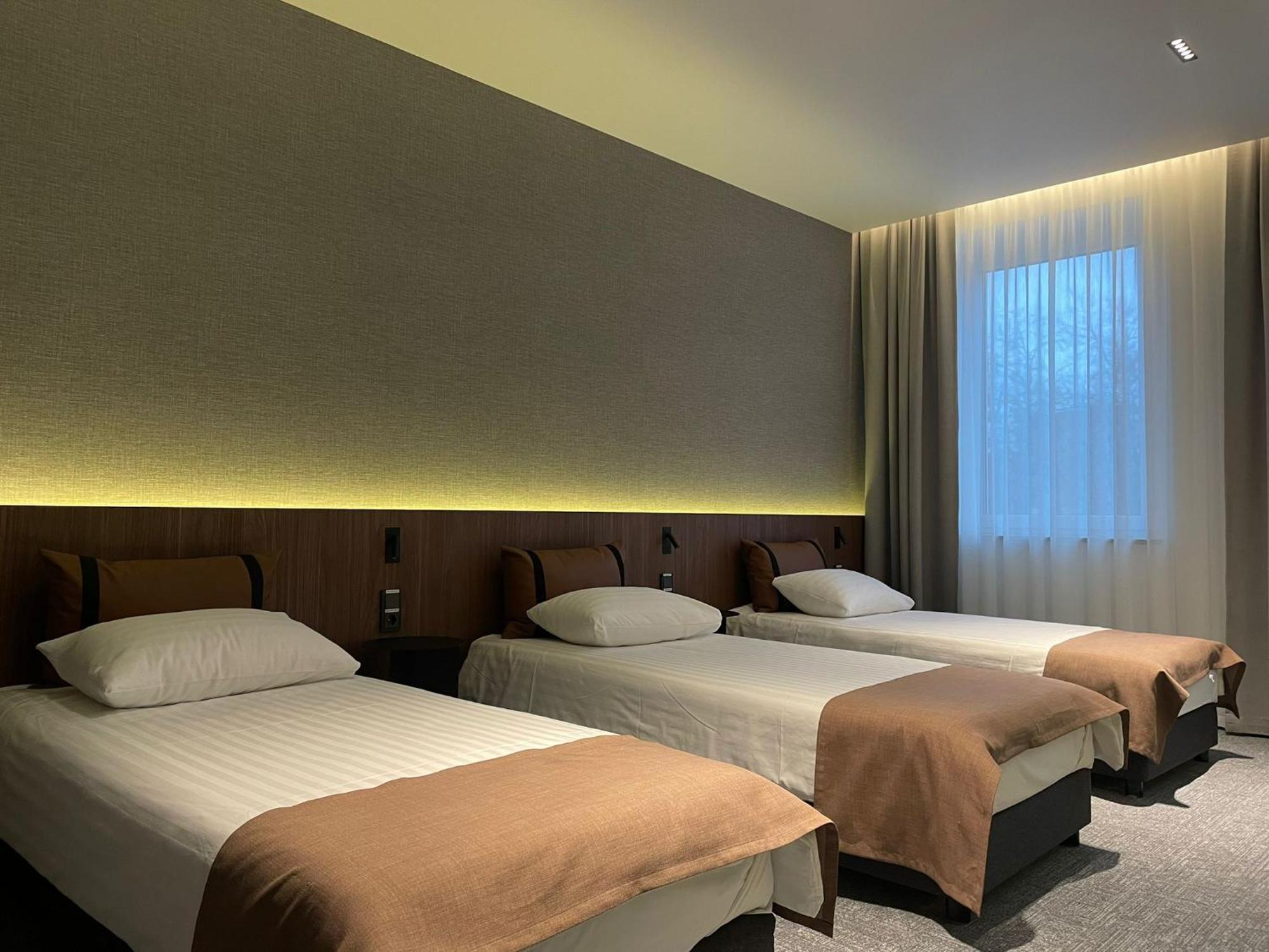 Pan Tadeusz Hotel Вилнюс Екстериор снимка