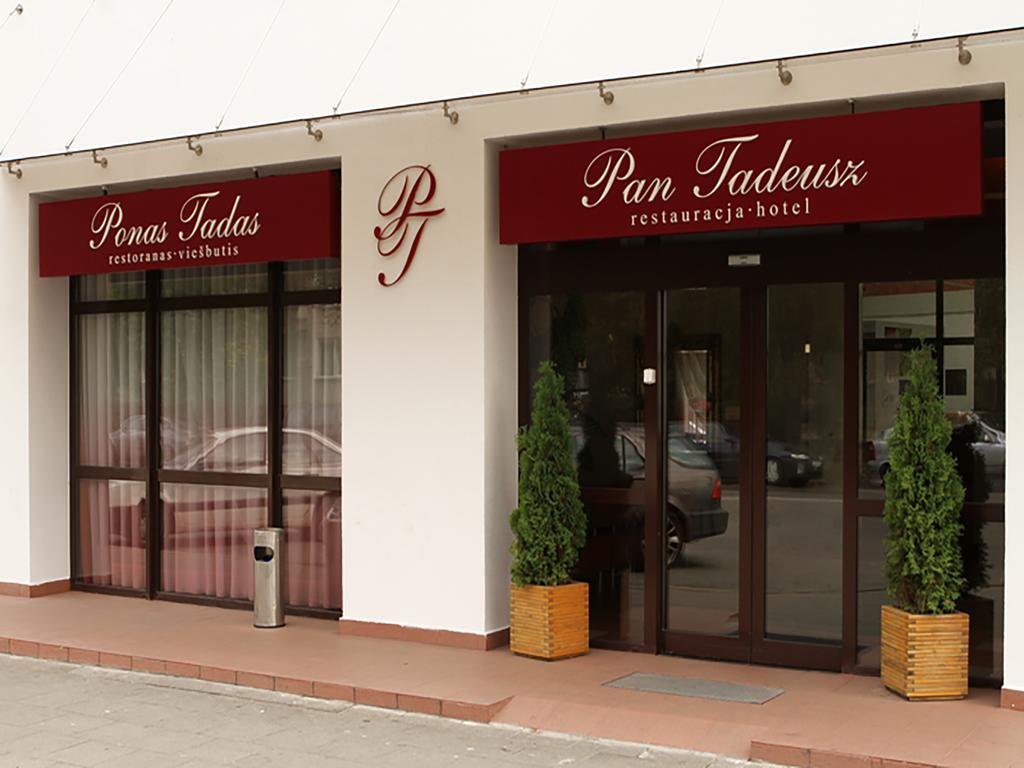 Pan Tadeusz Hotel Вилнюс Екстериор снимка